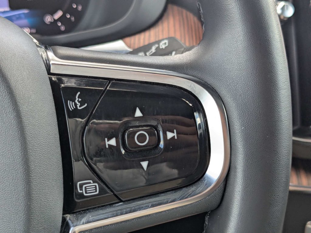 Used 2024 Volvo XC60 B5 Plus w/ Protection Package Premier AWD/4WD image 34