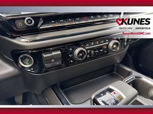 Used 2023 Chevrolet Silverado 1500 ZR2 w/ Technology Package AWD/4WD image 30