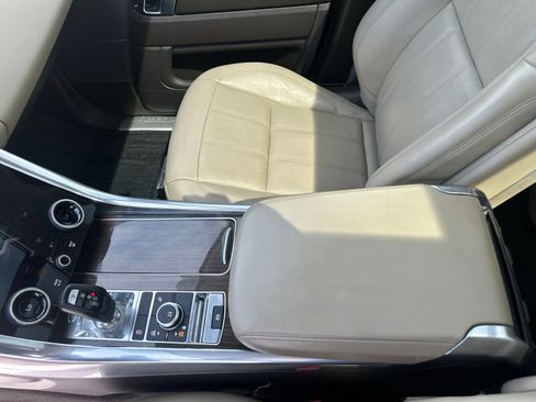 Used 2018 Land Rover Range Rover Sport HSE AWD/4WD image 19