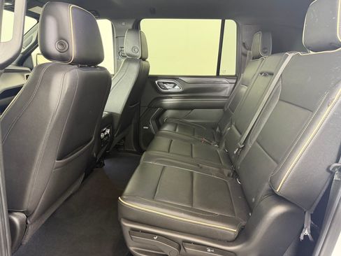 Used 2021 GMC Yukon XL SLT RWD image 21