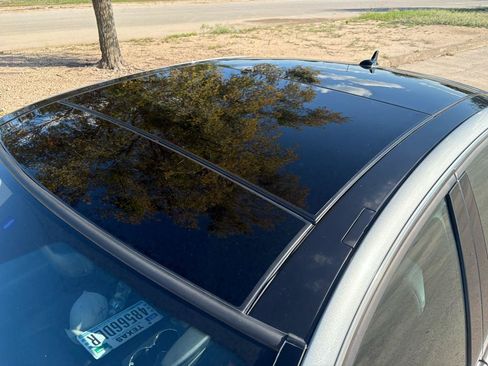 Used 2010 Mercedes-Benz C 300 Sedan image 18