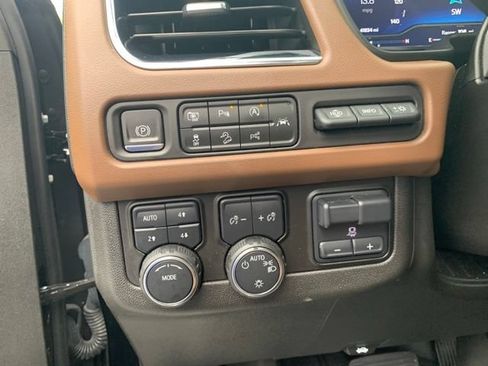 Used 2024 Chevrolet Tahoe High Country w/ Advanced Technology Package AWD/4WD image 26