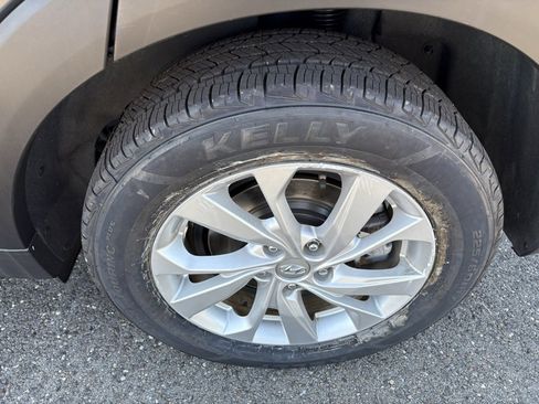 Used 2020 Hyundai Tucson SE image 13