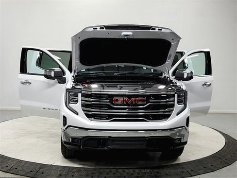 New 2026 GMC Sierra 1500 SLT w/ SLT Premium Plus Package image 10