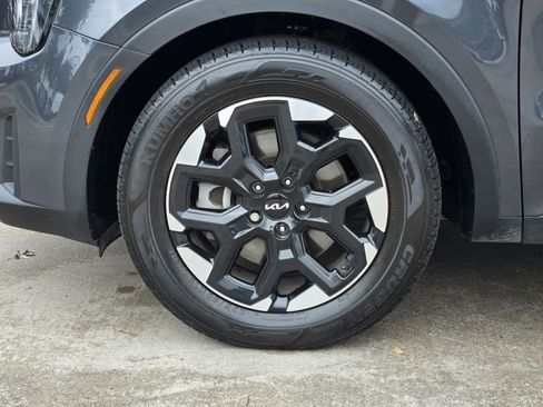 Certified 2025 Kia Sorento S w/ Panoramic Sunroof Package FWD image 17