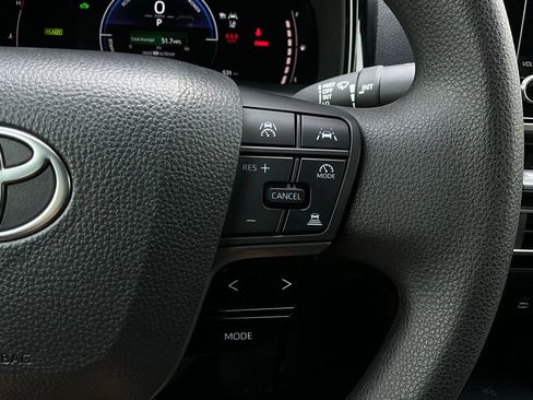 Used 2026 Toyota Camry LE w/ Convenience Package image 34