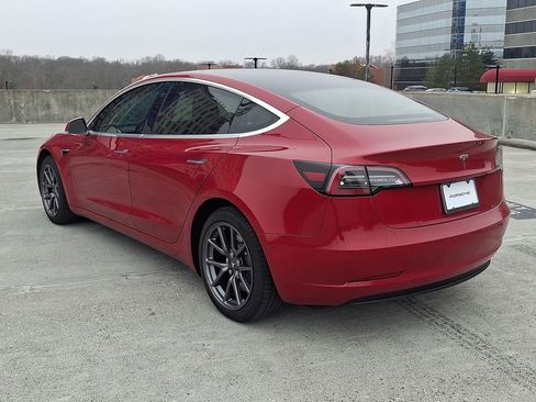 Used 2019 Tesla Model 3 Standard Range image 10