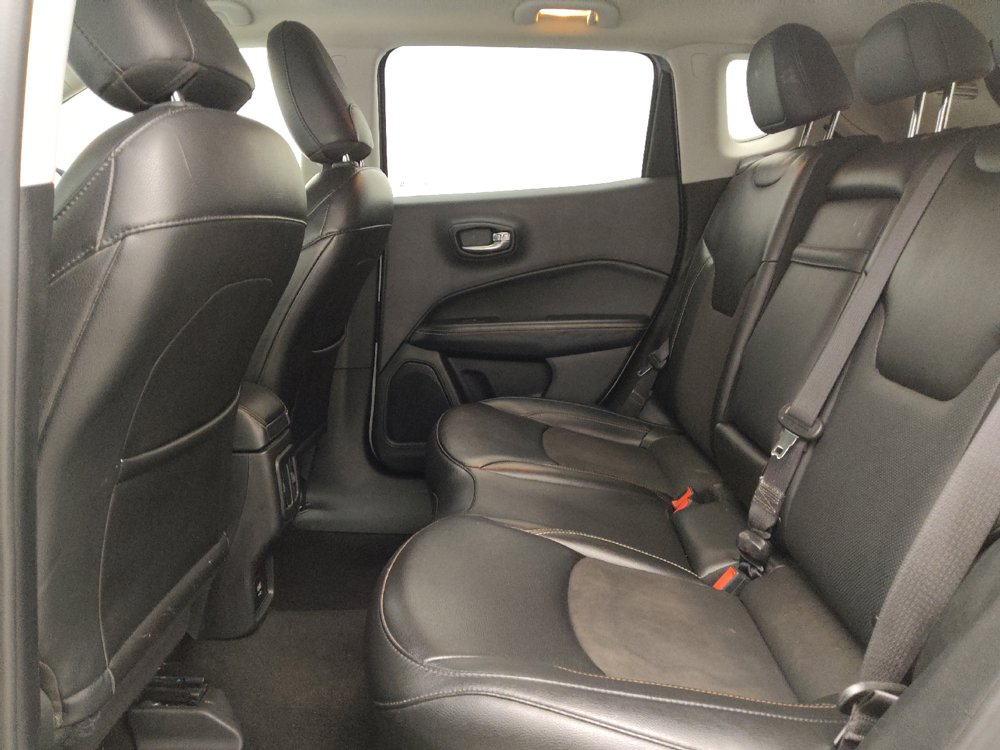 Used 2020 Jeep Compass Latitude w/ Cold Weather Group AWD/4WD image 18