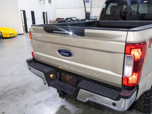 Used 2017 Ford F250 Lariat w/ Chrome Package AWD/4WD image 21