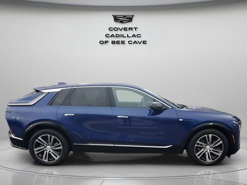 Certified 2024 Cadillac Lyriq Luxury image 11