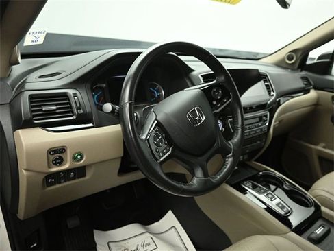 Used 2019 Honda Pilot Elite image 11