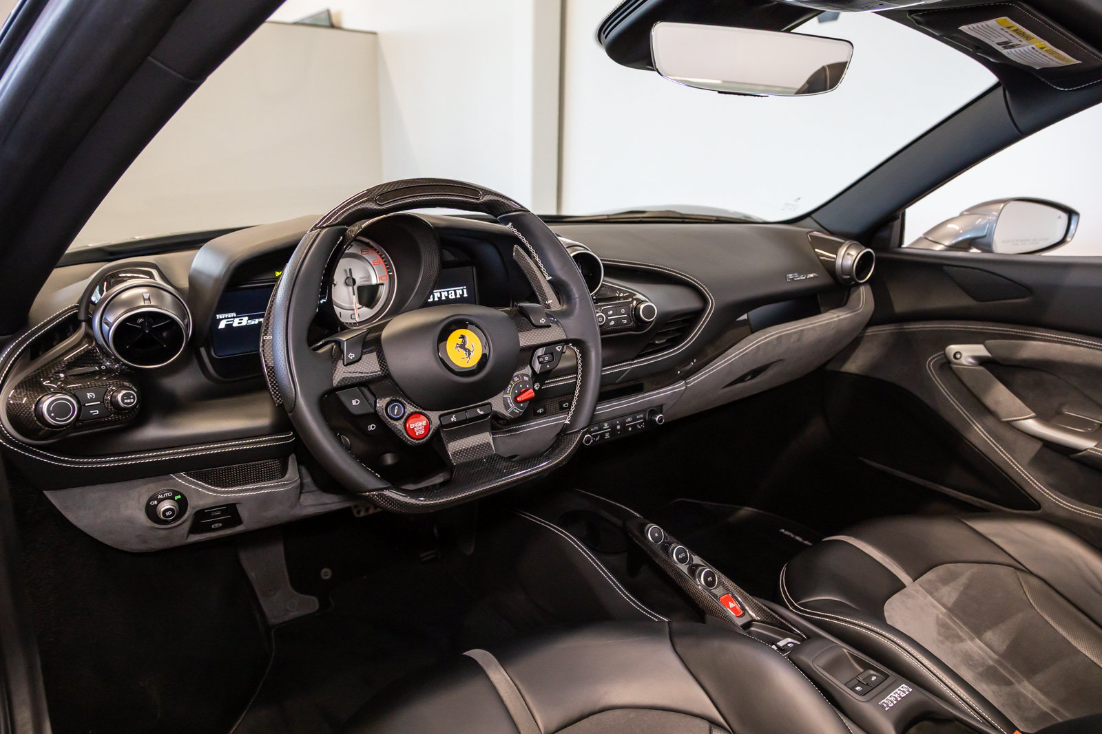Used 2021 Ferrari F8 Tributo RWD image 33