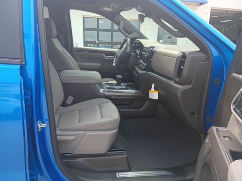 New 2025 Chevrolet Silverado 1500 LT Trail Boss w/ Convenience Package II AWD/4WD image 9