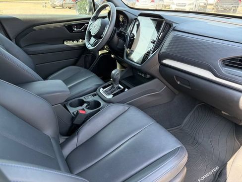 Used 2025 Subaru Forester Limited AWD/4WD image 24