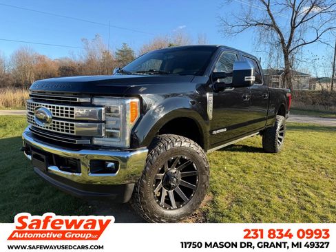Used 2017 Ford F250 Lariat w/ Lariat Value Package image 1