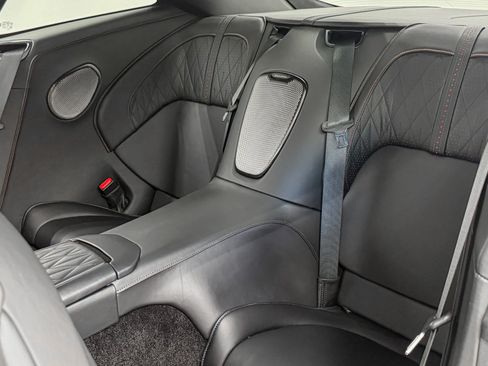 Used 2024 Aston Martin DB12 Coupe RWD image 16