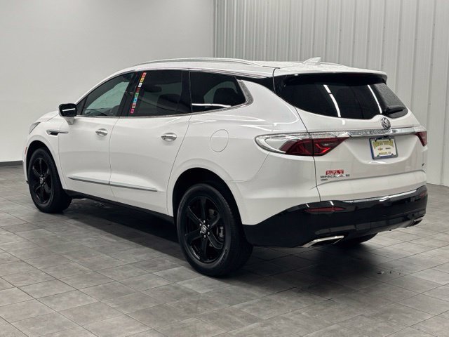 Used 2024 Buick Enclave Essence w/ Sport Touring Edition AWD/4WD image 6