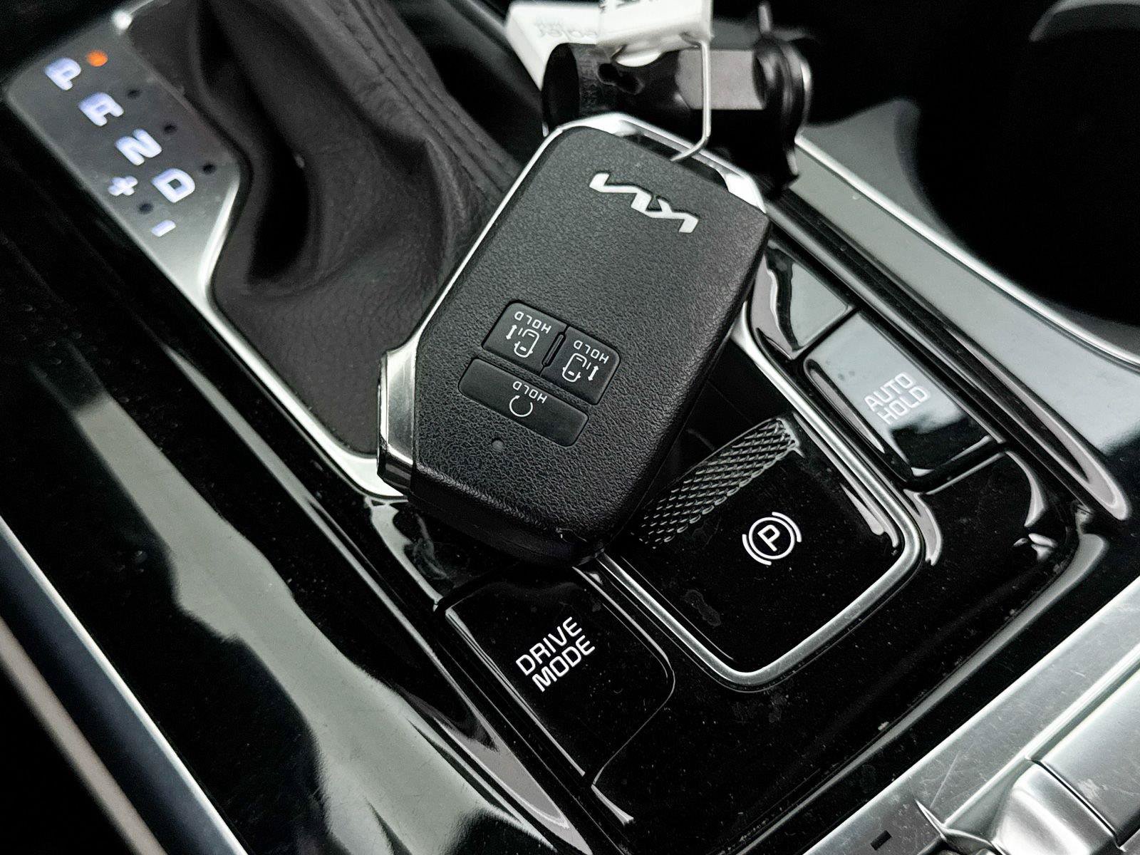 Used 2022 Kia Carnival SX FWD image 33
