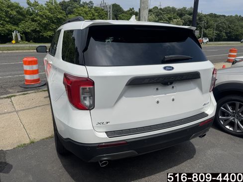 Used 2022 Ford Explorer XLT w/ Equipment Group 202A AWD/4WD image 7