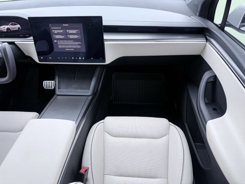 Used 2023 Tesla Model X Plaid image 54