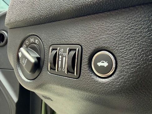 Used 2018 Dodge Charger R/T Scat Pack image 16