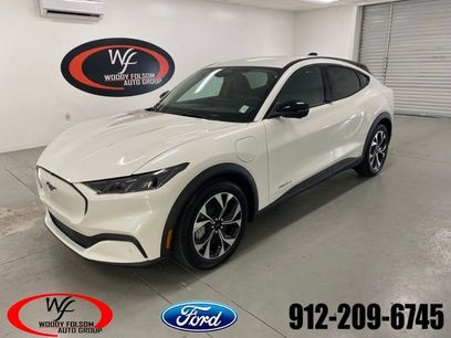 New 2025 Ford Mustang Mach-E Select w/ Comfort Package Lite