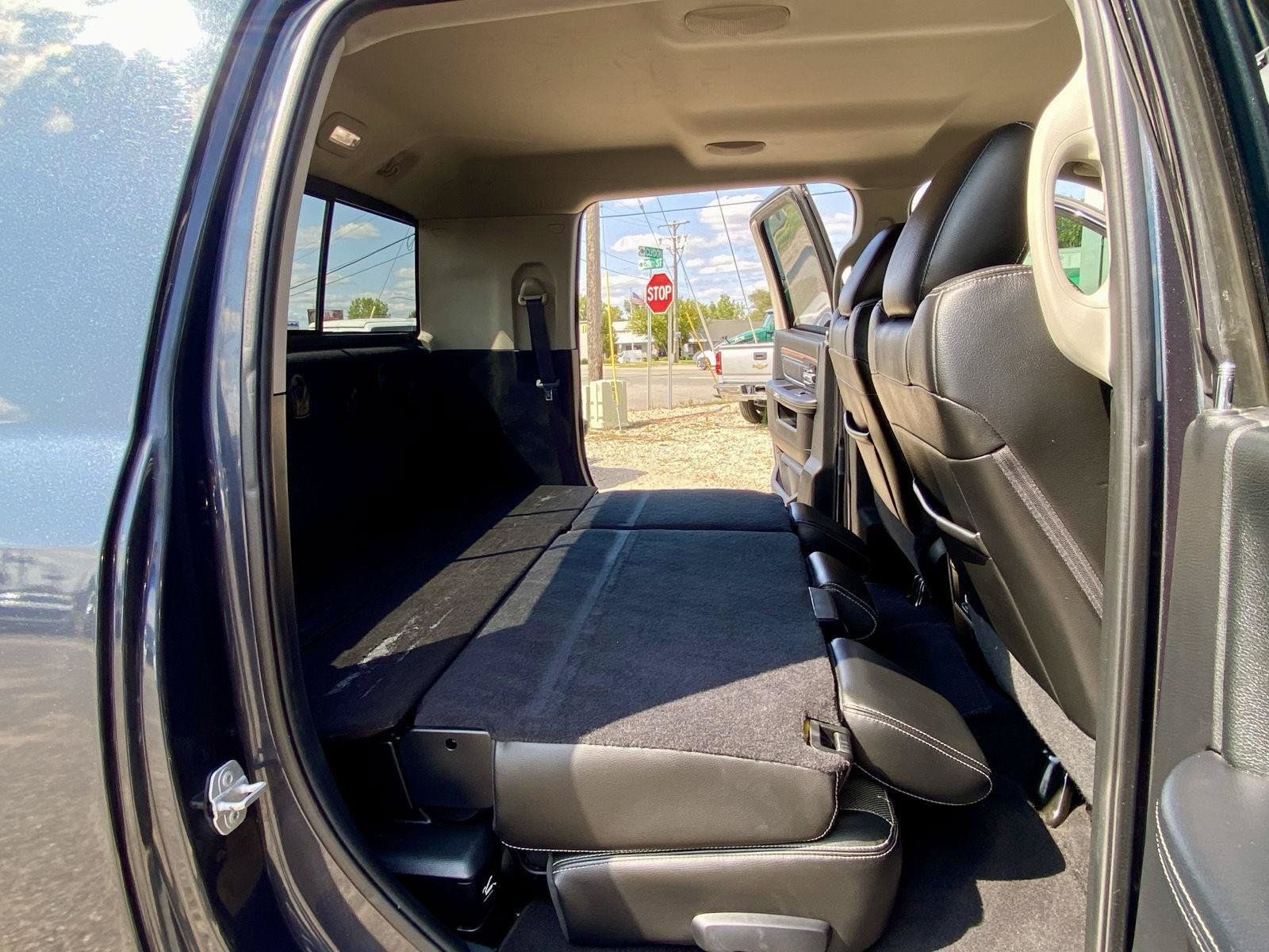 Used 2015 RAM 2500 Laramie w/ Convenience Group AWD/4WD image 29