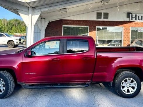 Used 2018 Chevrolet Colorado LT w/ LT Convenience Package image 2