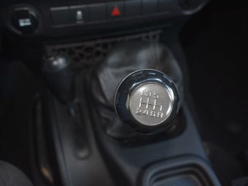 Used 2016 Jeep Wrangler Sport AWD/4WD image 5
