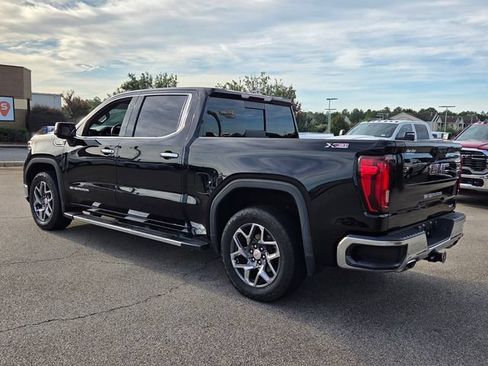 Used 2022 GMC Sierra 1500 SLT w/ SLT Premium Plus Package AWD/4WD image 10