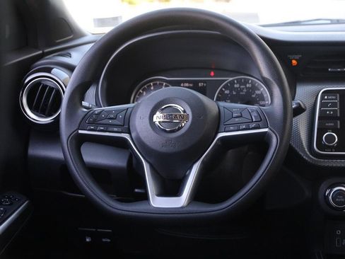 Used 2020 Nissan Kicks SV FWD image 21