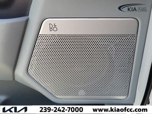 Used 2023 Ford F150 Lariat AWD/4WD image 15
