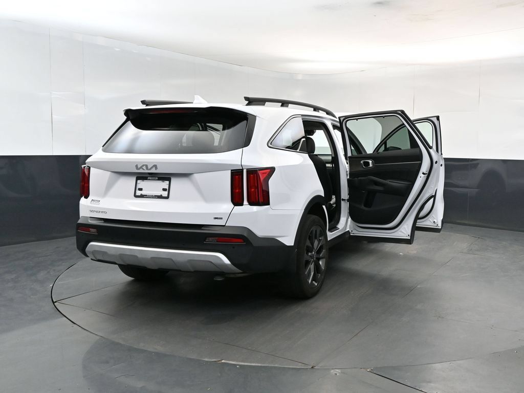 Certified 2023 Kia Sorento SX Prestige AWD/4WD image 29