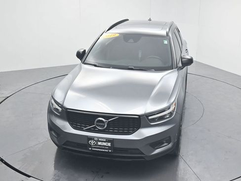 Used 2019 Volvo XC40 T5 R-Design image 57