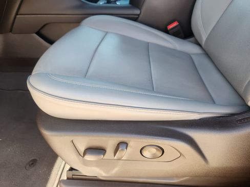 Certified 2022 GMC Yukon SLT w/ SLT Luxury Package image 26