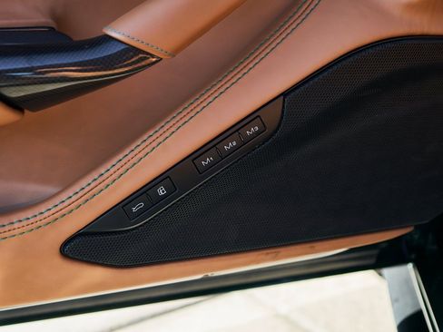 Used 2022 Ferrari F8 Tributo image 33