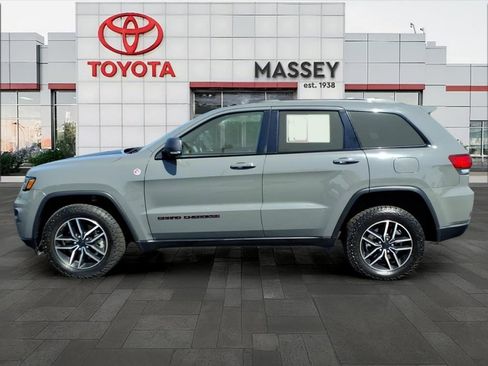 Used 2021 Jeep Grand Cherokee Trailhawk w/ Trailhawk Luxury Group AWD/4WD image 6
