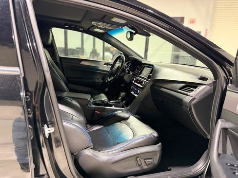 Used 2018 Hyundai Sonata Limited FWD image 13