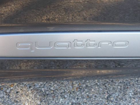 Used 2017 Audi Q7 3.0T Prestige AWD/4WD image 38