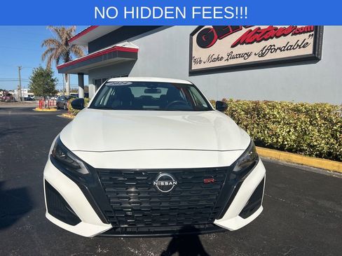 Used 2024 Nissan Altima 2.5 SR image 3