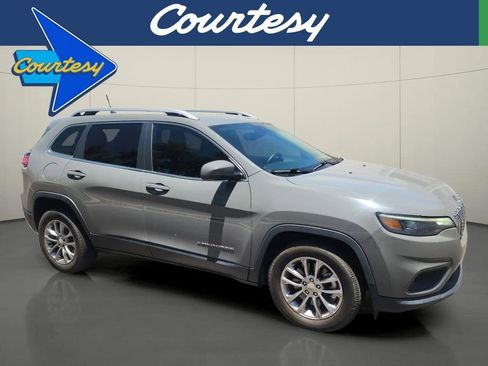 Used 2021 Jeep Cherokee Latitude Lux w/ Comfort/Convenience Group FWD image 1