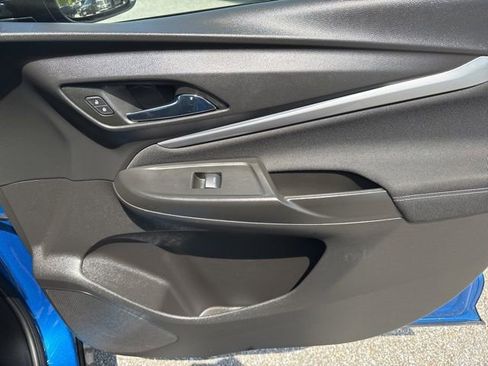 Used 2023 Chevrolet Bolt EUV LT w/ Comfort Package FWD image 25