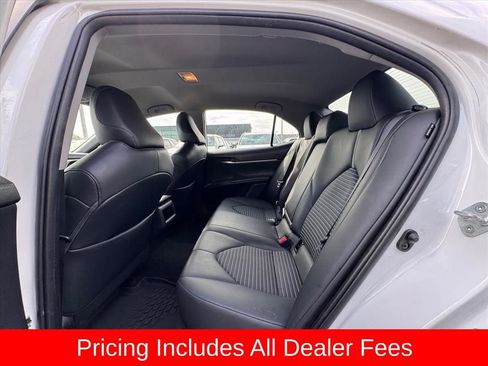 Used 2023 Toyota Camry SE FWD image 11