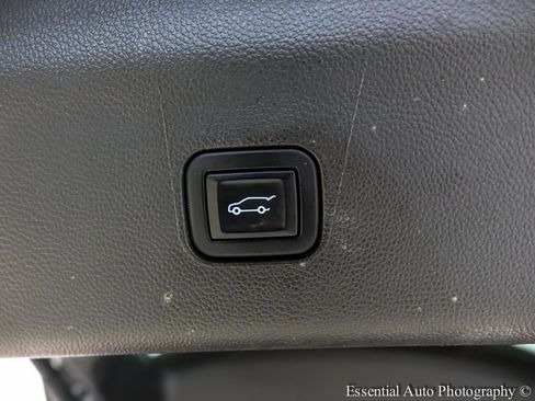 Used 2023 Buick Enclave Essence w/ Experience Buick Package image 30