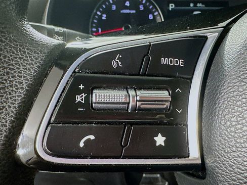 Used 2022 Kia Forte LXS FWD image 22