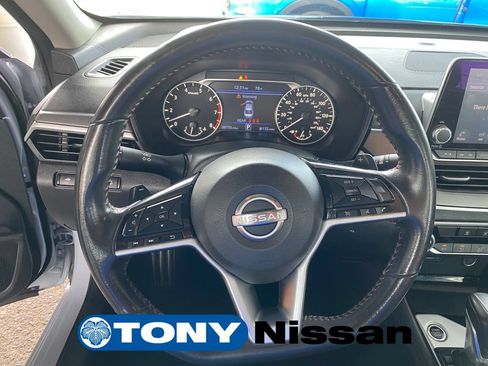Used 2024 Nissan Altima 2.5 SR FWD image 32
