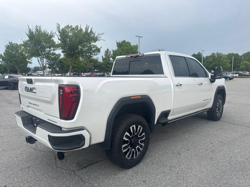 Used 2025 GMC Sierra 2500 Denali Ultimate AWD/4WD image 5