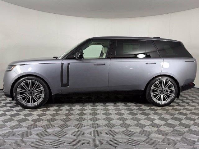 New 2026 Land Rover Range Rover Long Wheelbase SE AWD/4WD image 3