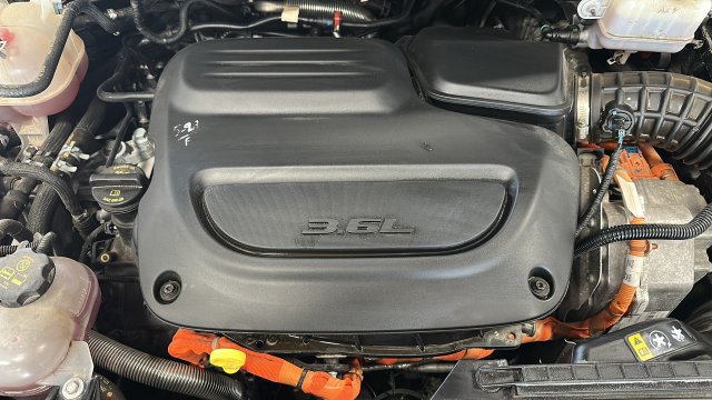 Used 2024 Chrysler Pacifica Limited FWD image 27