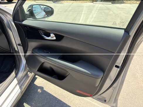 Used 2023 Kia Forte GT-Line w/ GT-Line Premium Package FWD image 11